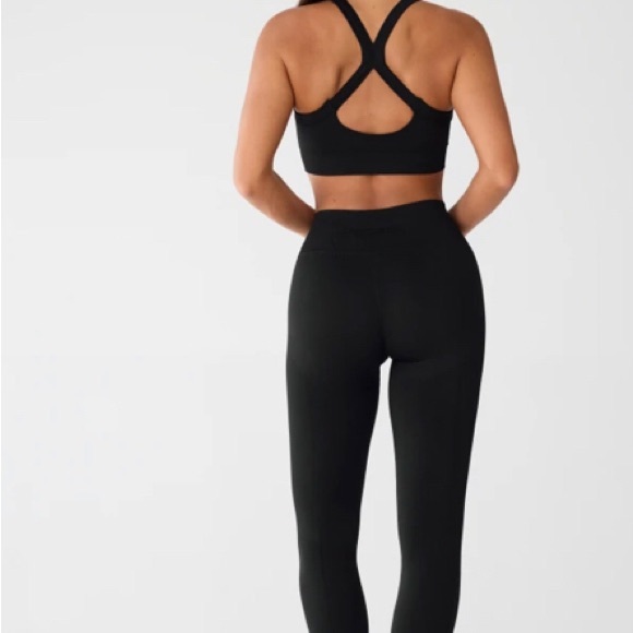 Set of leggings and sport bra - Picture 6 of 6